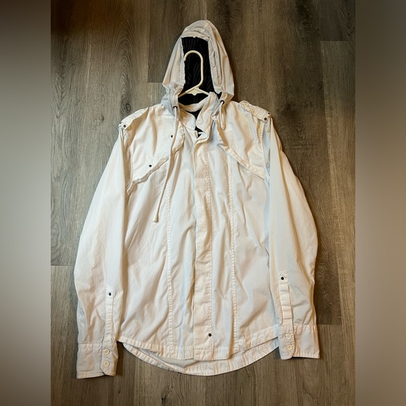 GBG Los Angeles Sleek White Button Up Hooded Shirt - Picture 1 of 5